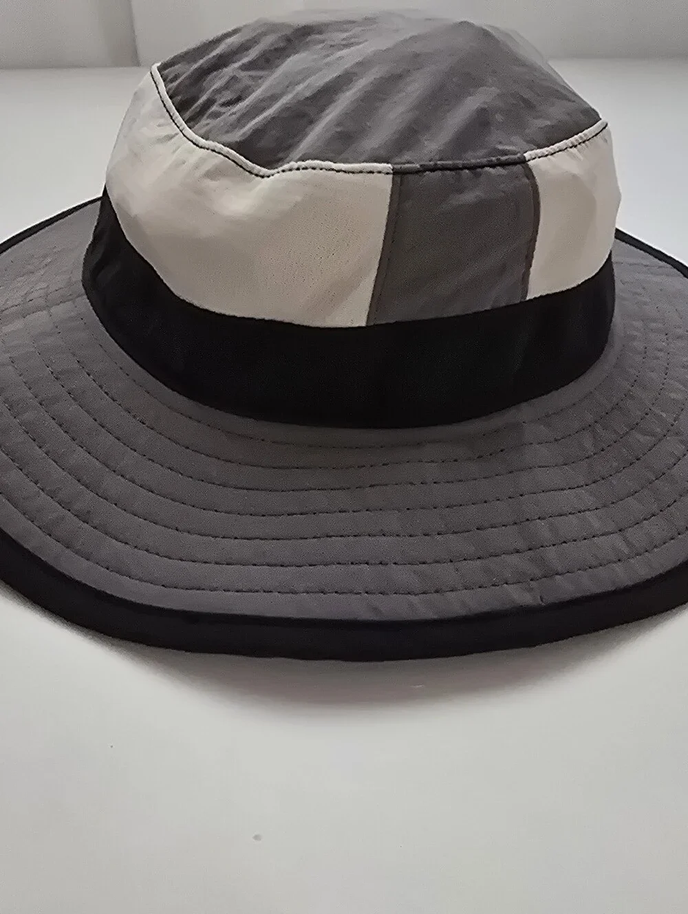 Columbia Kids Bora Bora II Booney Hat L/XL Omni-Shade UPF 50 Hiking Gray